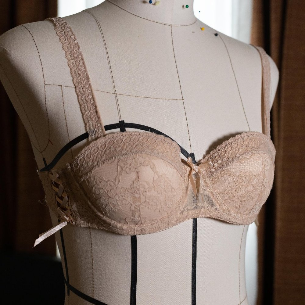 Adore Me Lace Bra Color Cream Size 32A